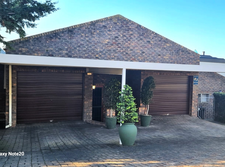 4 Bedroom Property for Sale in Wavecrest Eastern Cape